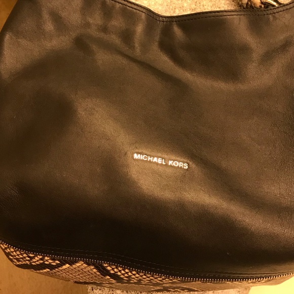 Michael Kors purse and wallet - Picture 2 of 8